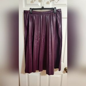 RARELY WORN: Size 14 Calvin Klein Pleated Faux Leather Skirt